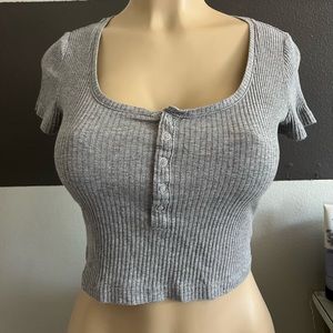 Grey cropped top